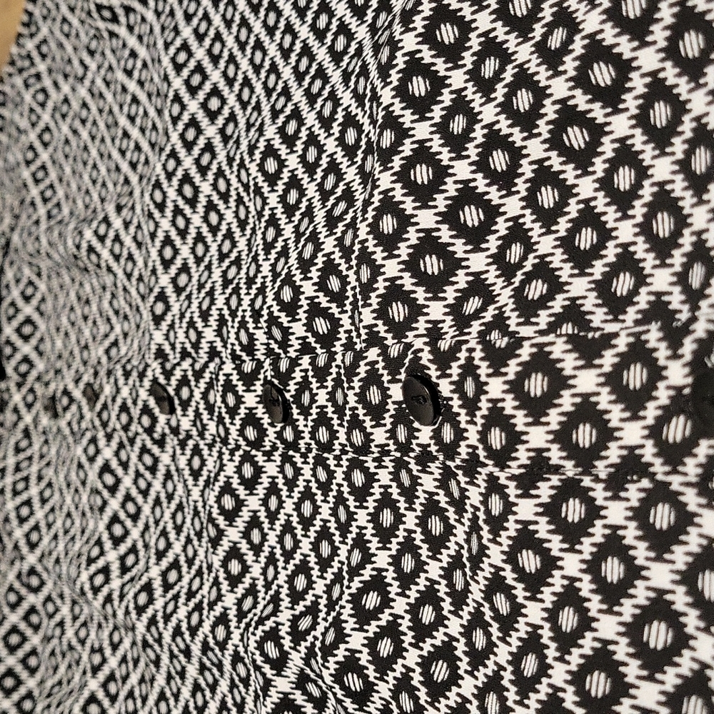 Zac & Rachel 2X black and white dressy lightweight tank - Picture 5 of 7